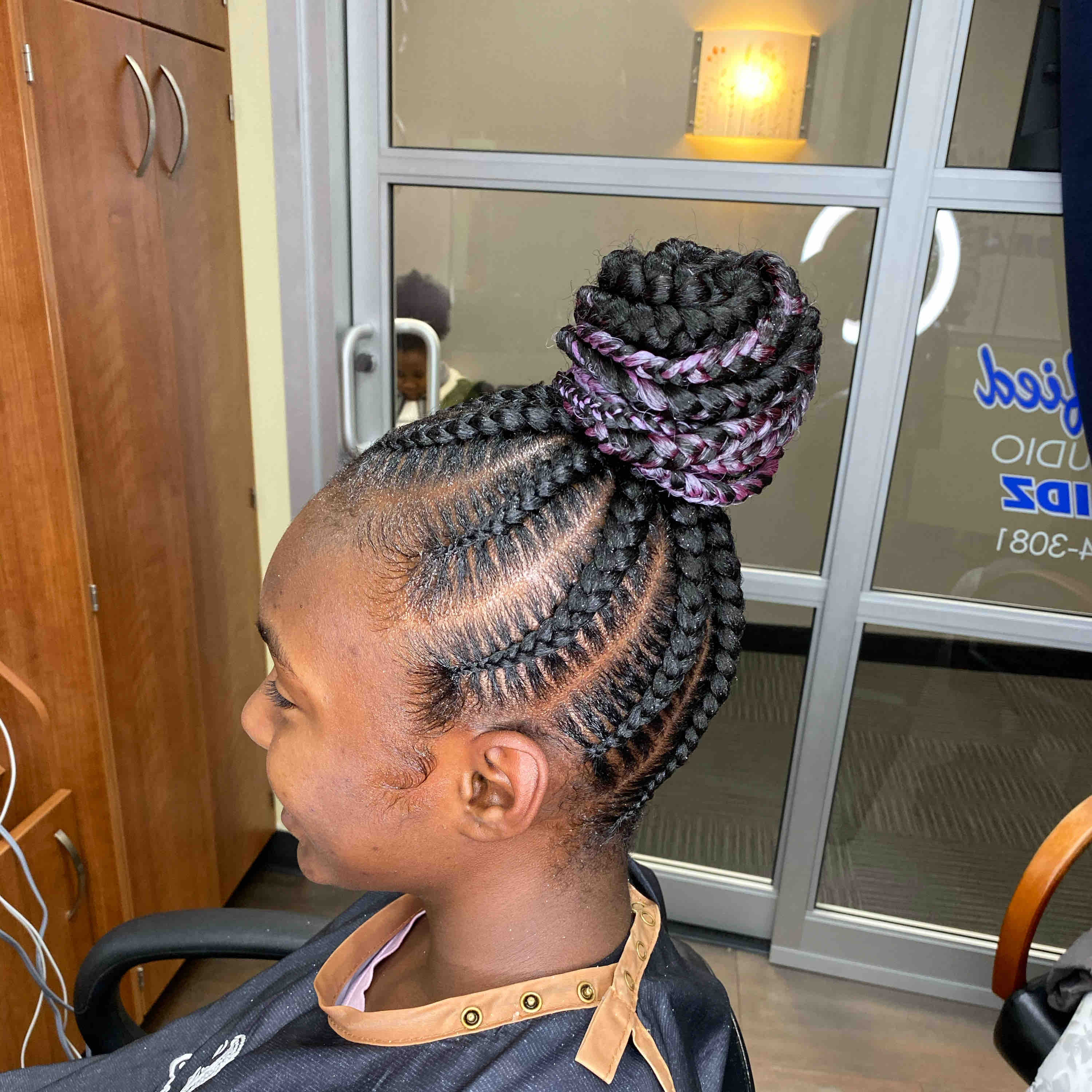 Feed-in ponytail (8-10 braids)Kids