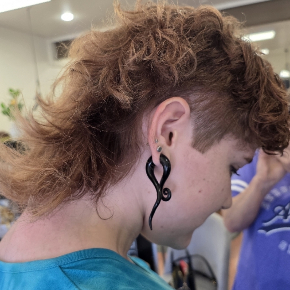 TEEN GIRLS HAIRCUT at nicole Martinez in Pinetop-Lakeside, AZ