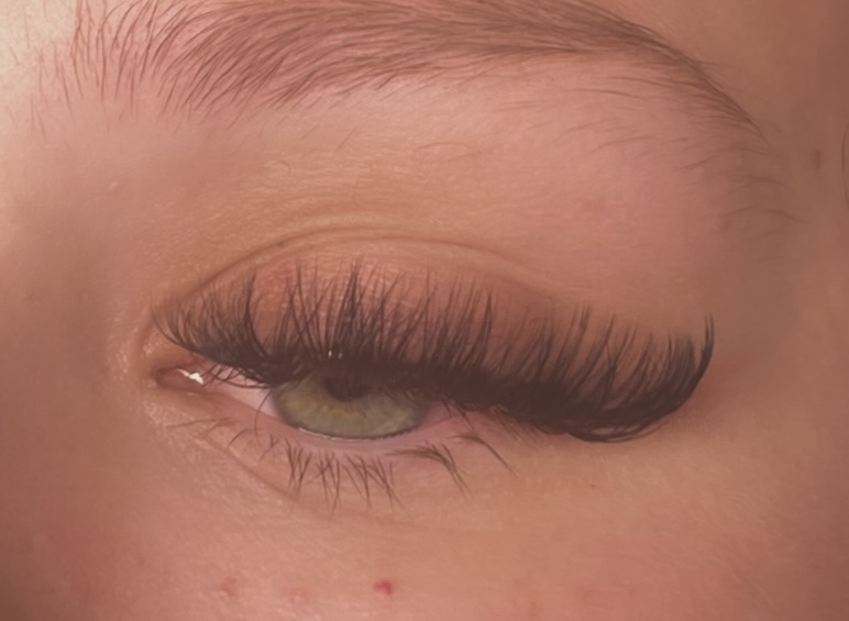Mega Volume Lashes - Full Set