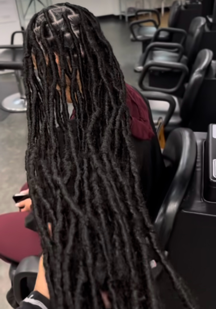 Shoulder Length Soft Locs