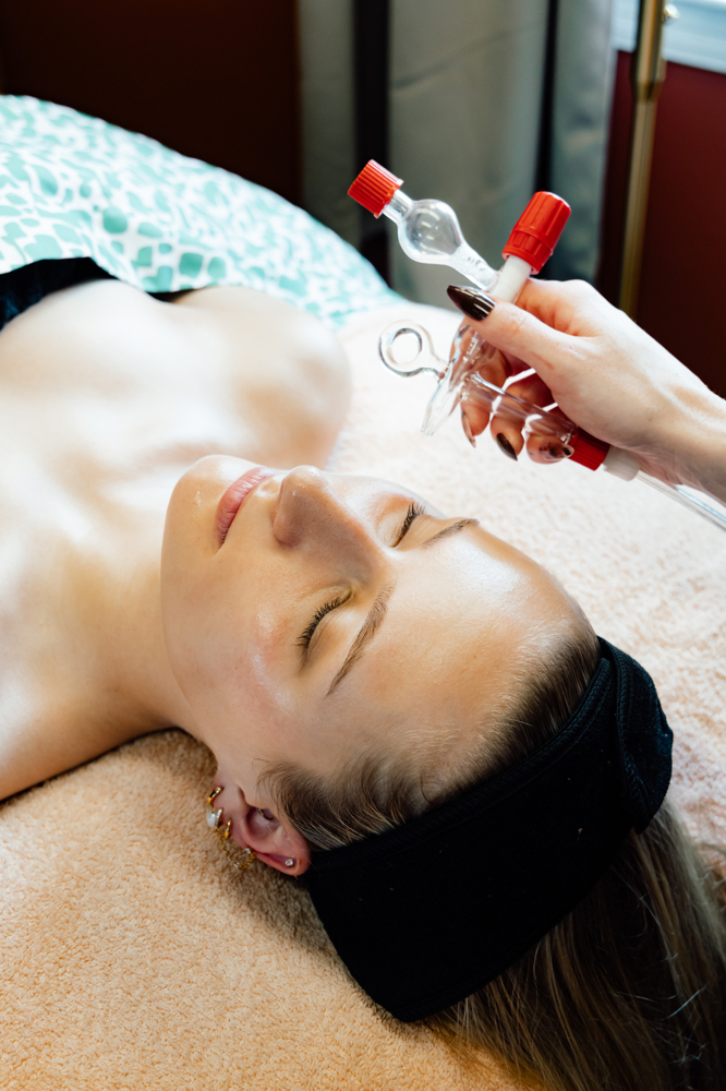 Disco Glow Oxygen Facial