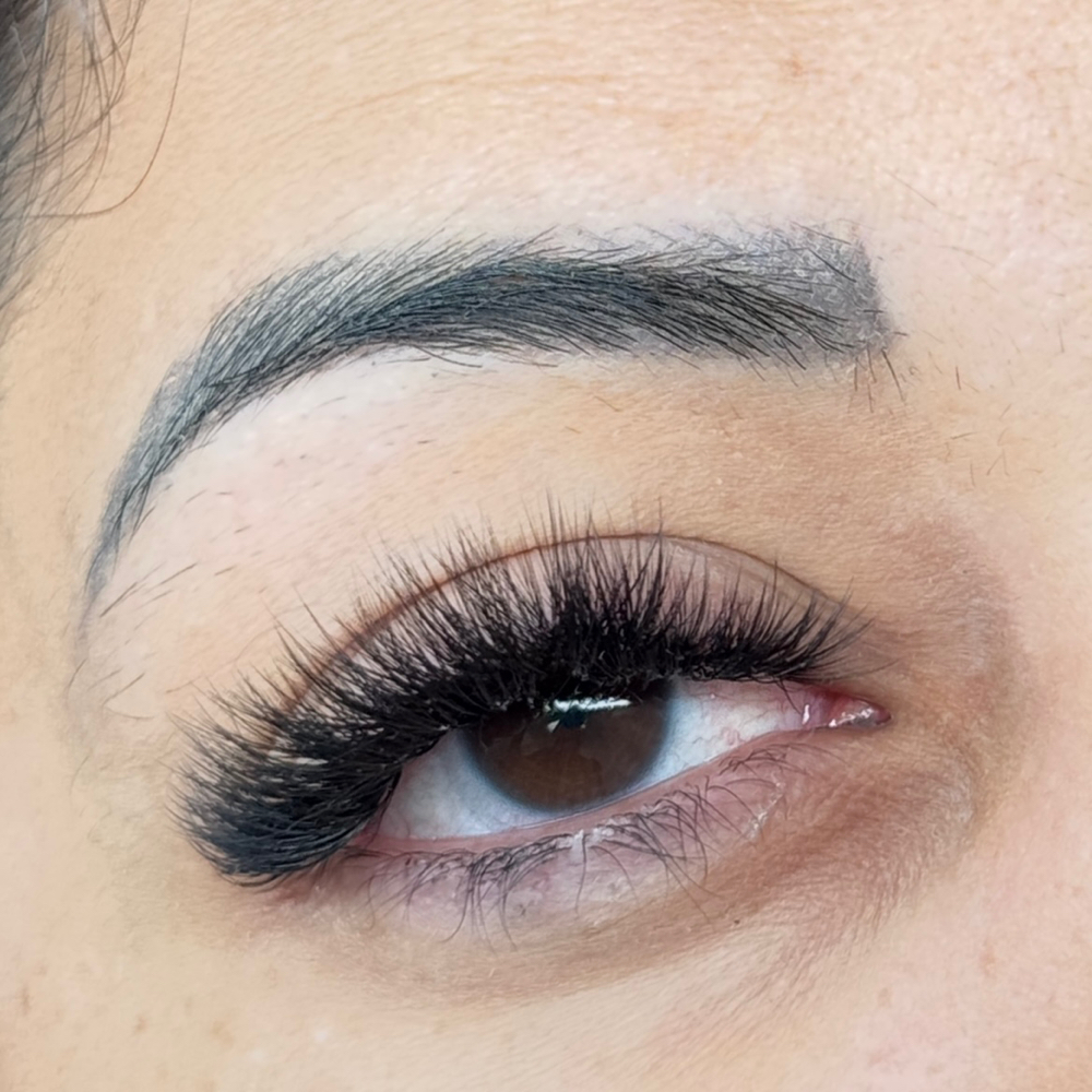 Full Volume Lash at Glamour Nails & Spa in Harker Heights, TX
