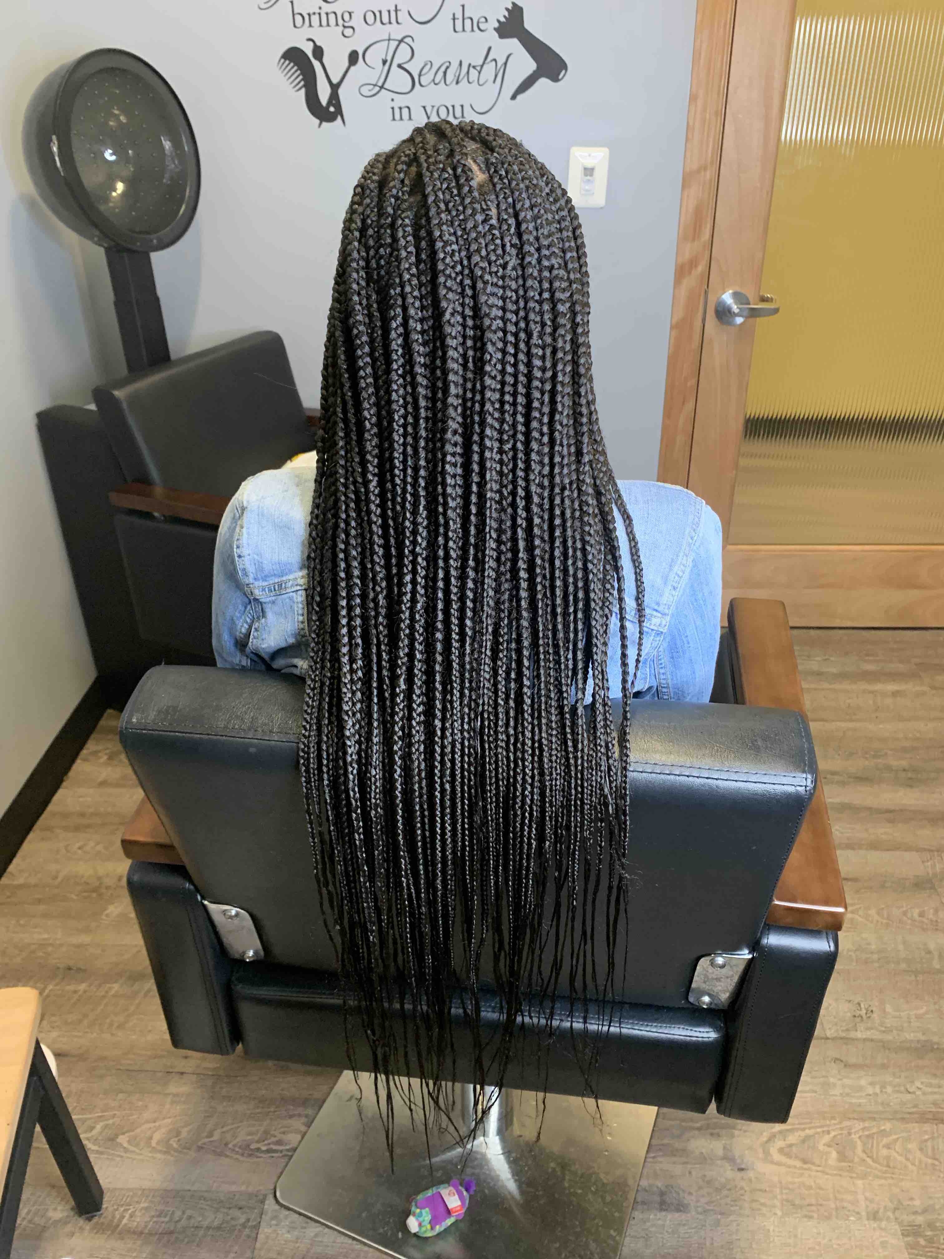 Medium Knotless Waist Length