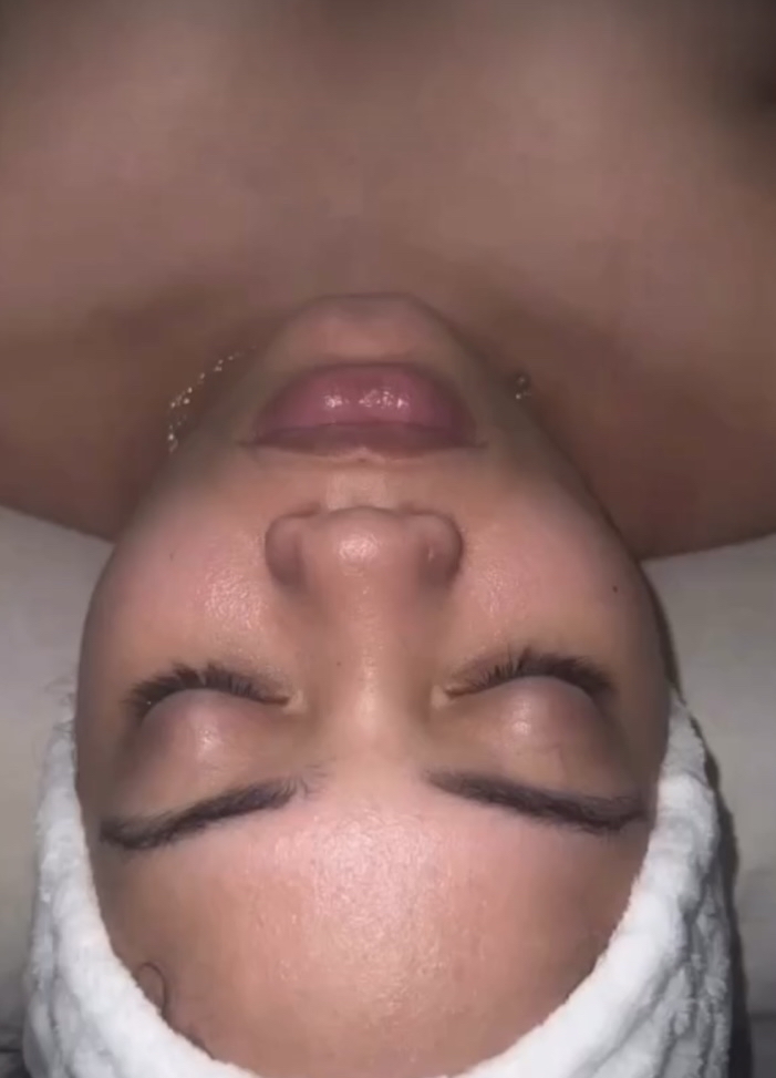 Signature Face Facial