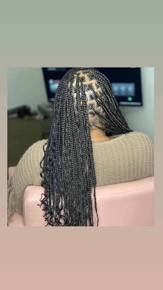 Medium Knotless