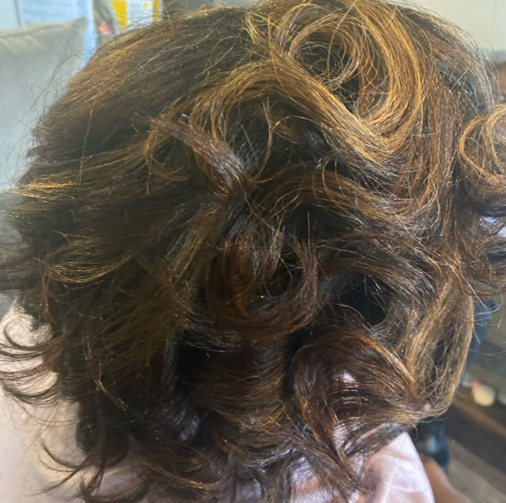 Highlights at The Beauty Bar in Leland, MS