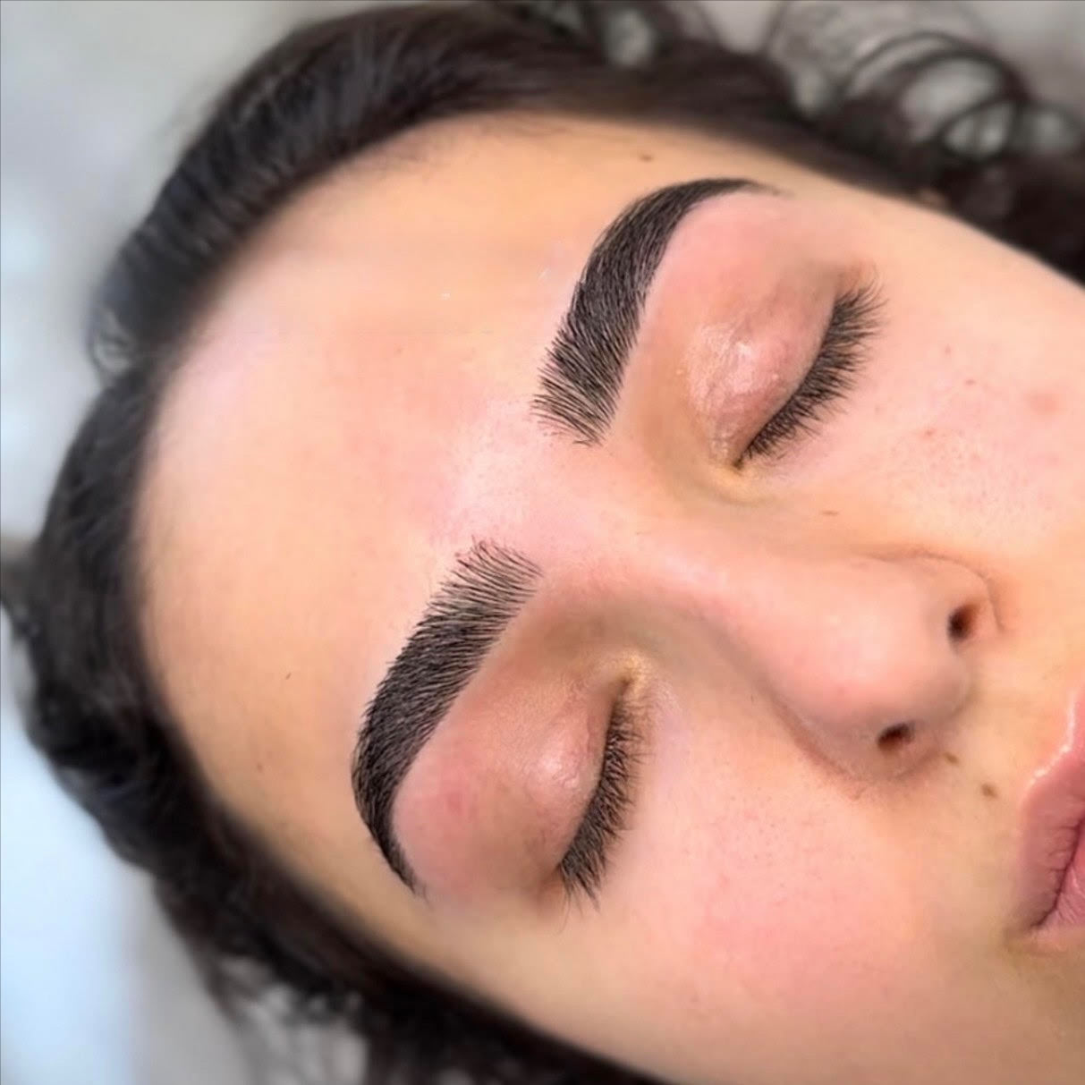 Percision Brow Threading