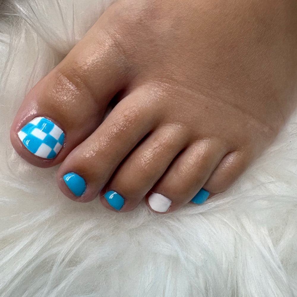 Dry Pedicure at Le Chic Beauty LLC in Boise, ID