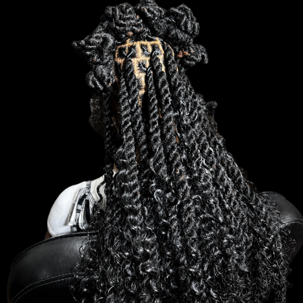 Extended Locs (NOT EXTENSIONS) at The Mane Attraktion in Milwaukee WI, WI