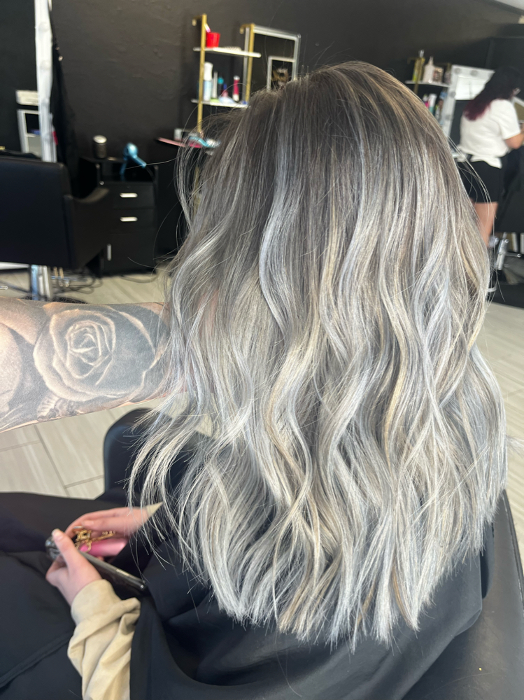 Custom Lightening Process at Hair Obsession in oklahoma City, OK