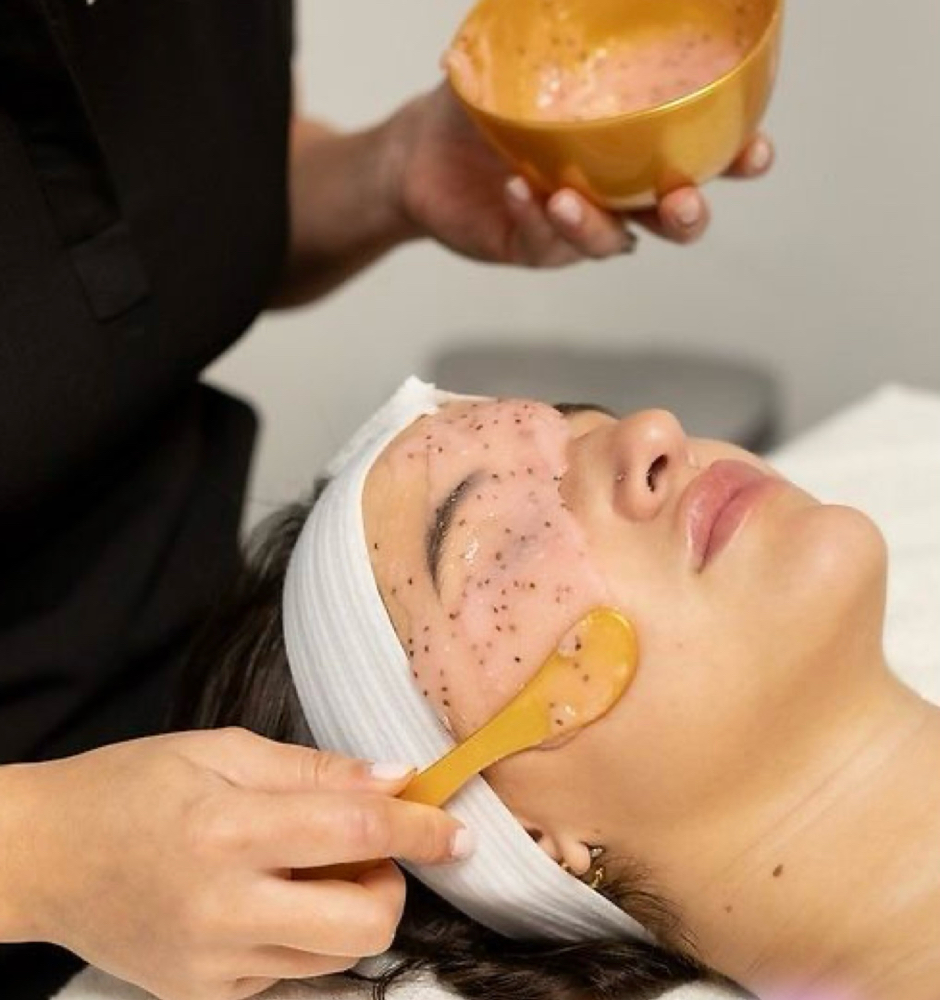 Add On - Hydrojelly Face Mask at Skinn.byari in Ventura, CA