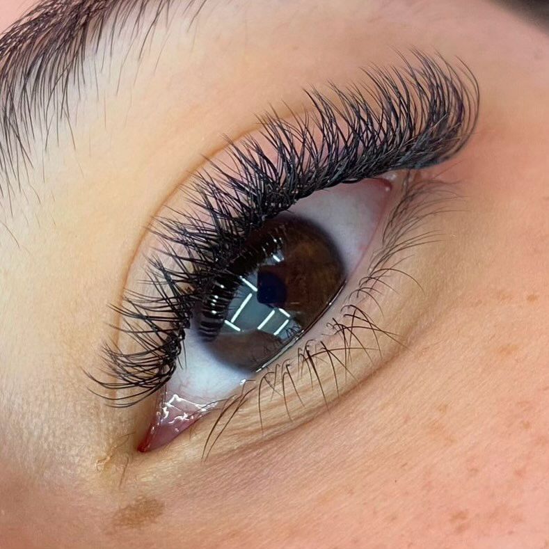 Brazillian Volume Eyelashes