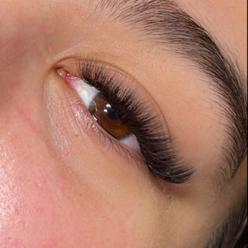 Volume Full Set at THE LASH RETREAT in Pflugerville, TX