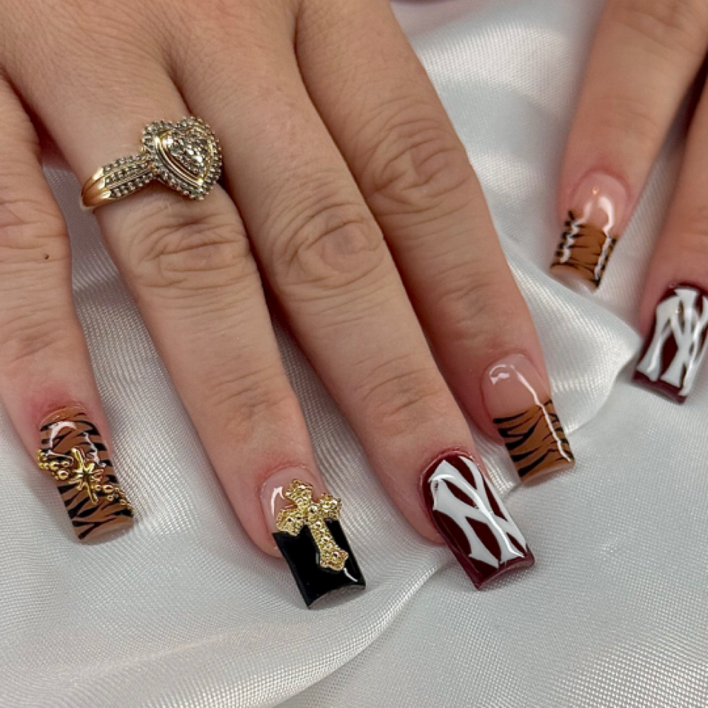 Full Set Medium at Nailed By Linette in Palm Bay, FL