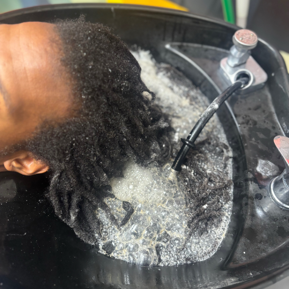 Loc Detox at Some Like It Loc’d in Chandler, AZ