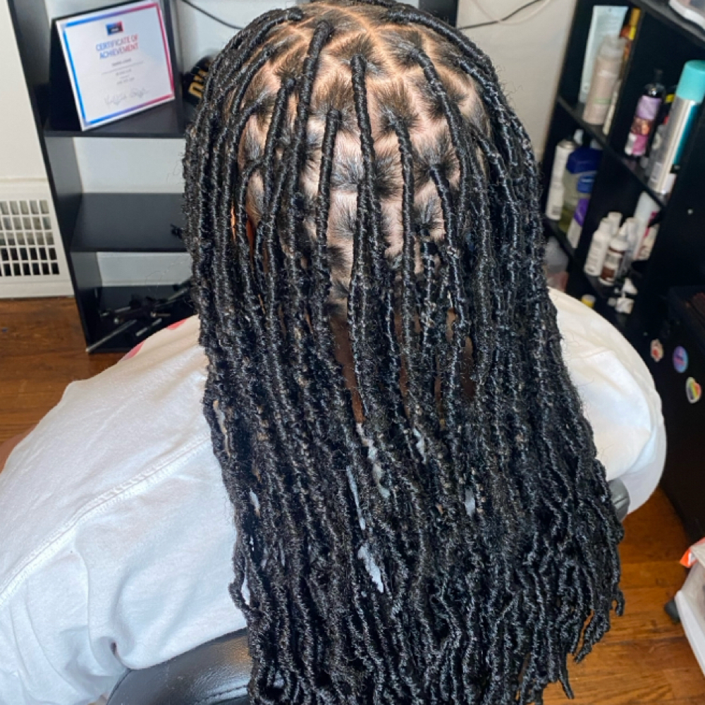 Nu Locs at DLUXE Effect in Saint Louis, MO