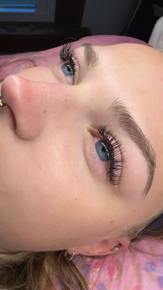 Classic Lash Set at Karebear’s Beauty in Hiawatha, IA