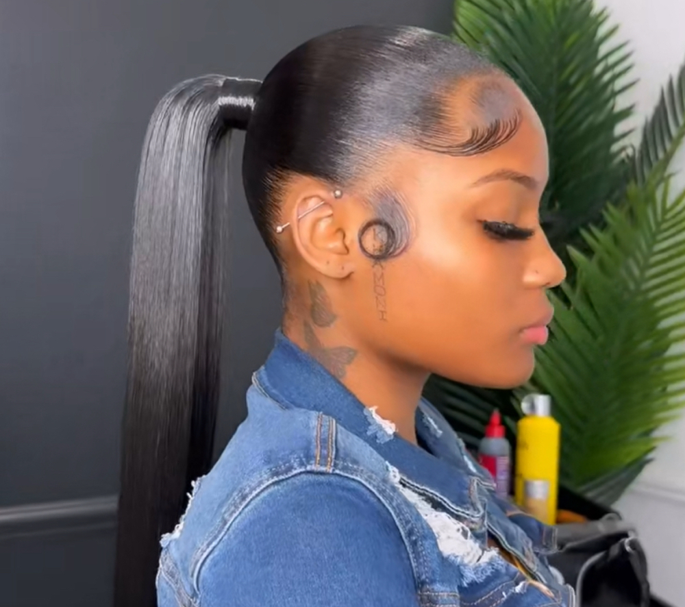 SIMPLE PONYTAIL