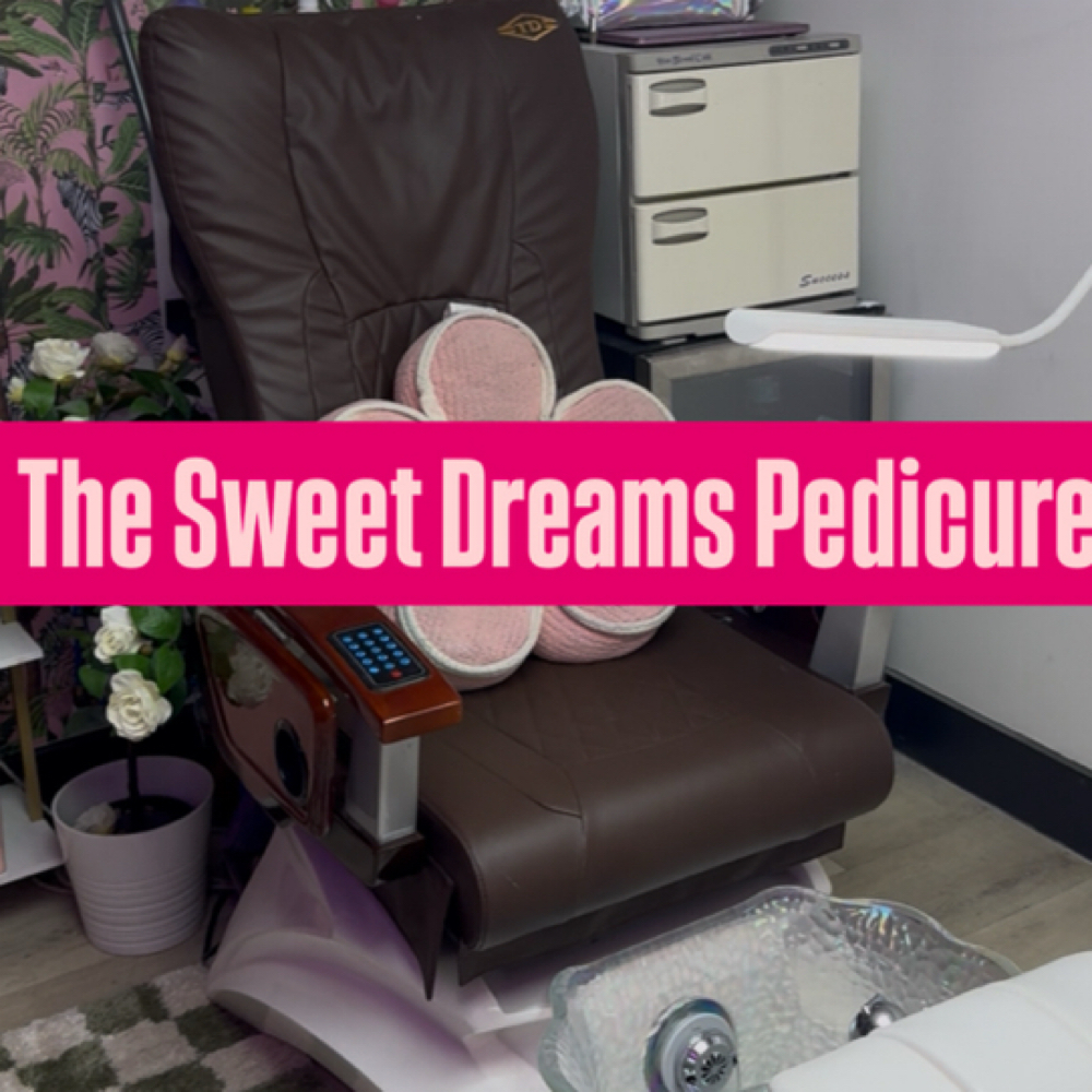 Sweet Dream Pedicure at Dazzle Nails in Lauderhill, FL