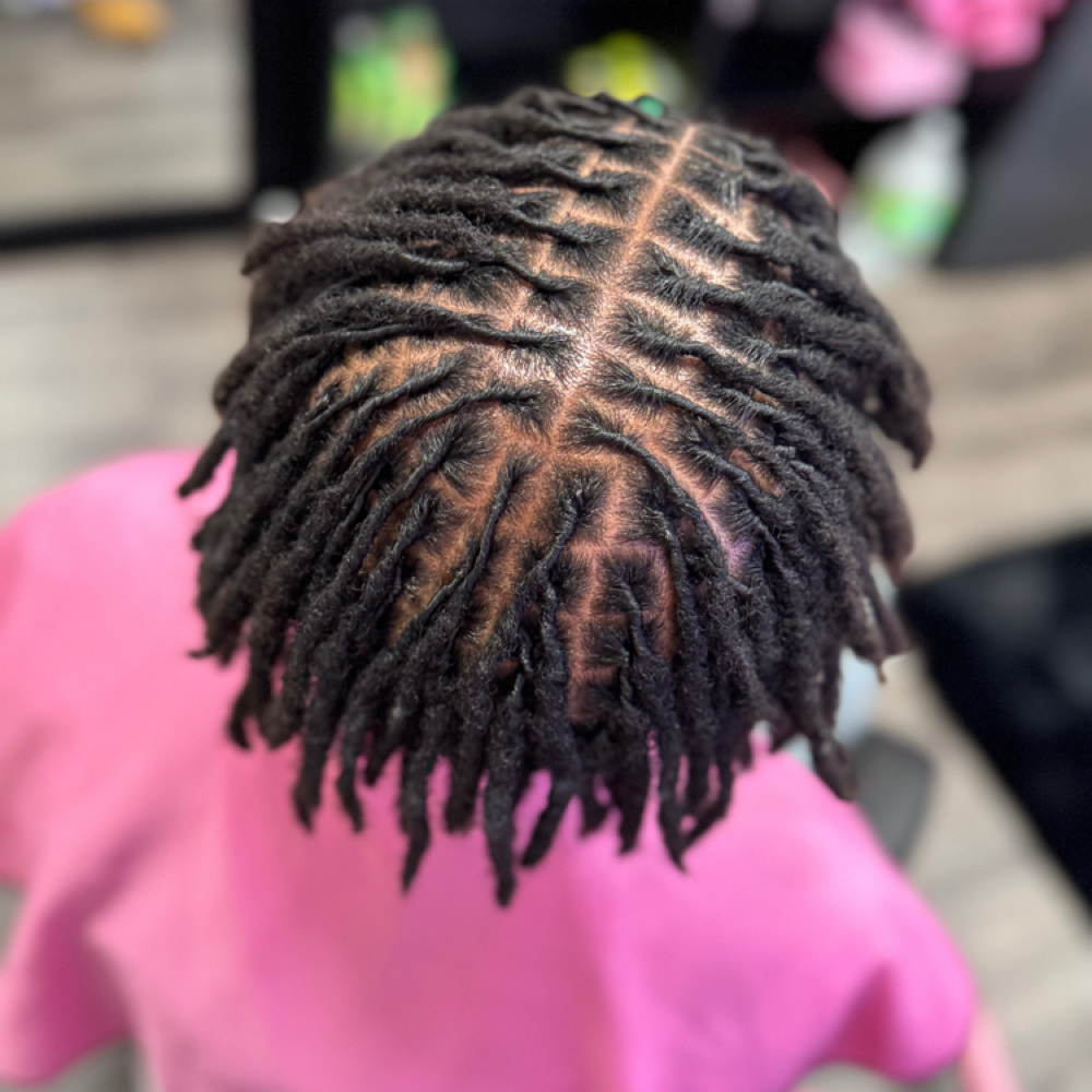 Loc Services at Mejko braid studio in Inglewood, CA