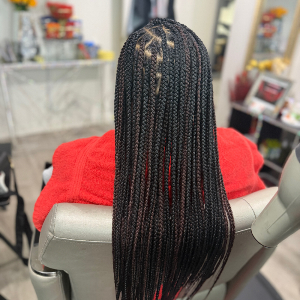 Smedium Knotless Singles at Hot HD Studio in Pleasant Hill, CA