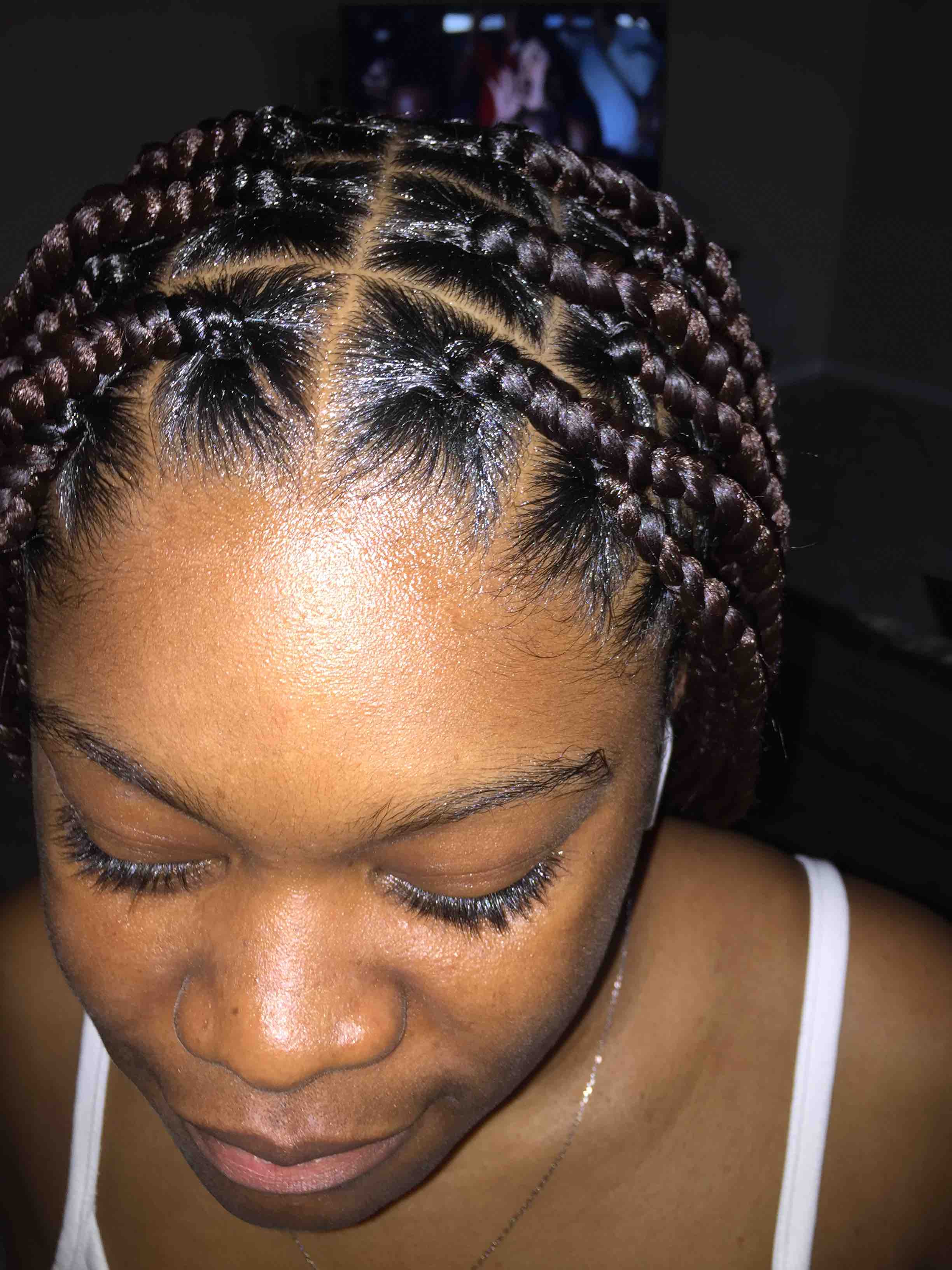 Knotless Braids - MEDIUM