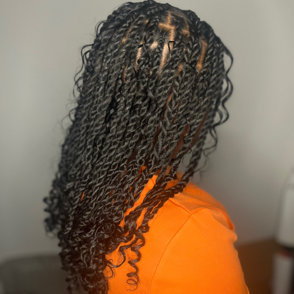 Small/ Med Island Twist at Crown Growth&Beauty in Clarksville, TN