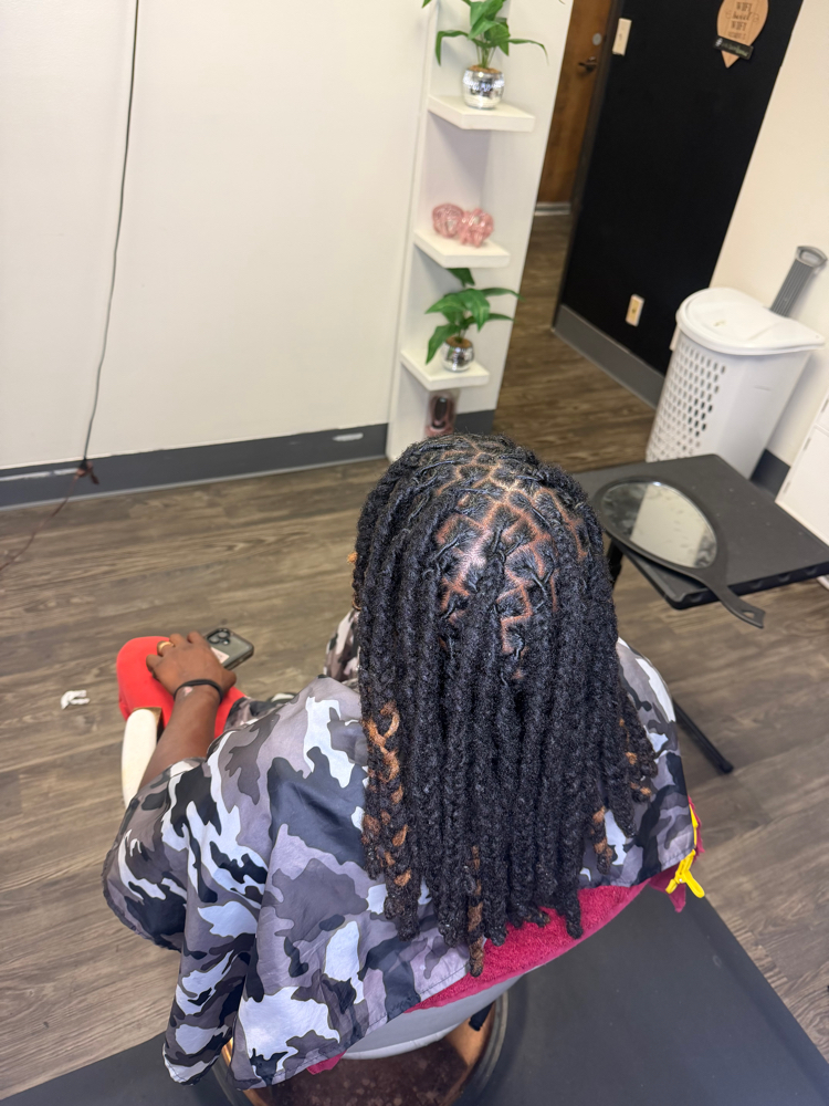 Wash Retwist And Style FULL SERVICE at StephStyles in Arlington, TX