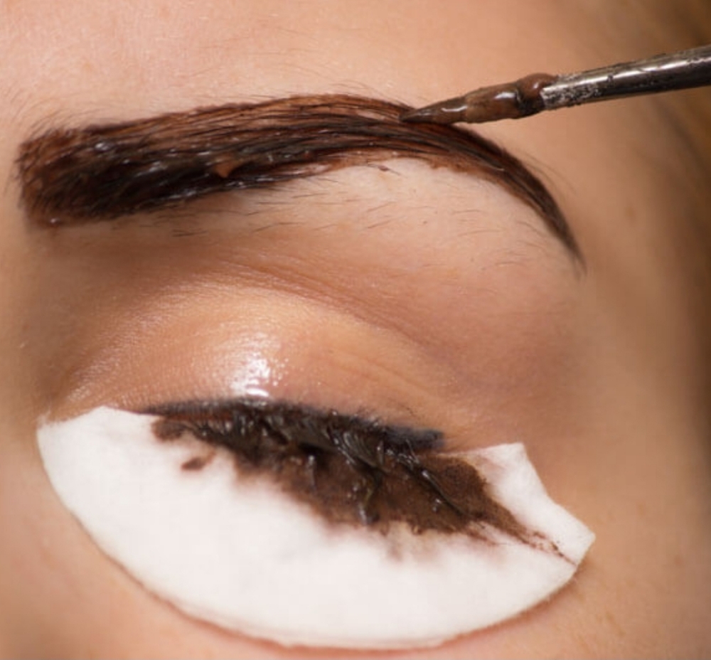 Eye Brow Tinting