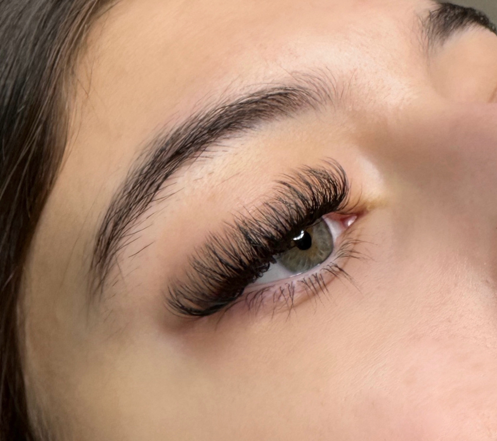 Mini Fill at Leni’s Lashes LLC in Chandler, AZ