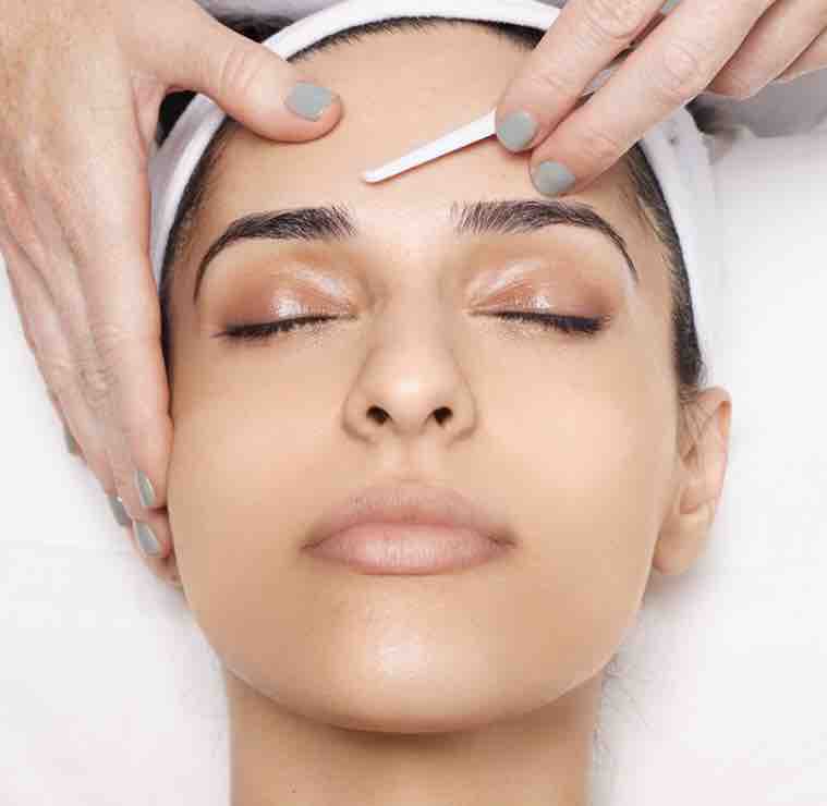 Mini Dermaplaning Facial