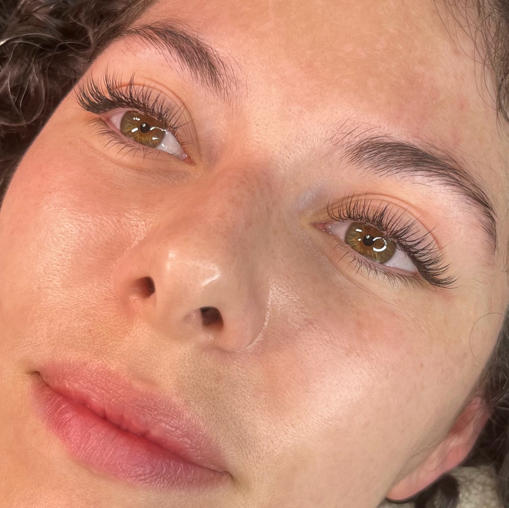 Classic Lash Extensions - Full Set