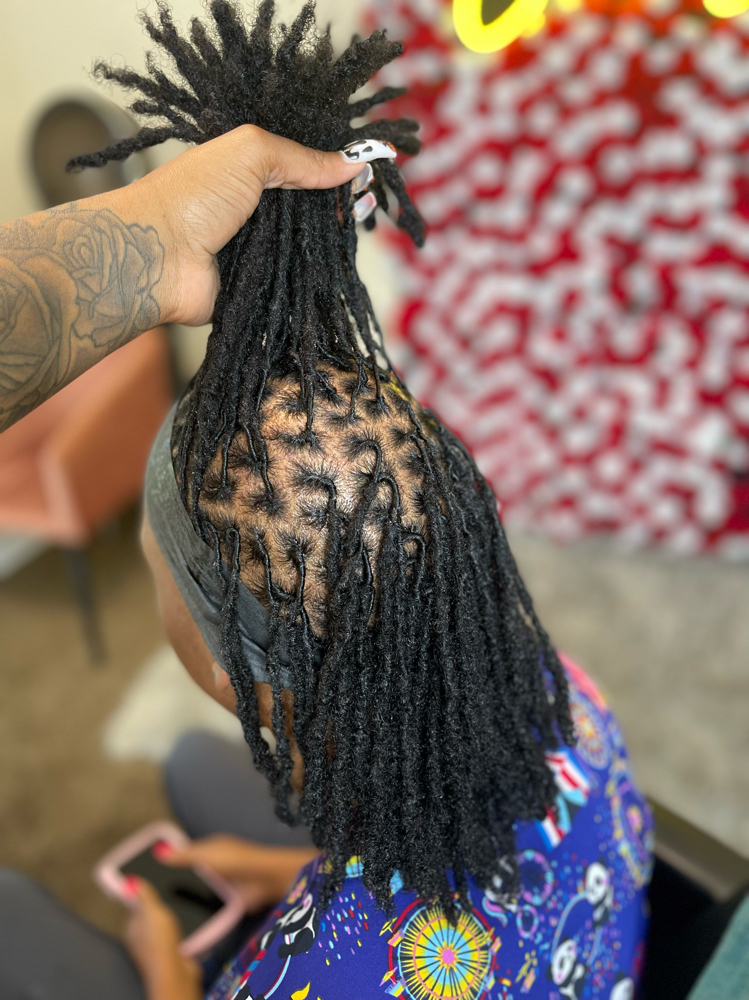 Loc Re-Twist (Shoulder length)