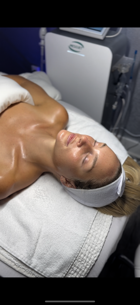 The Signature Facial