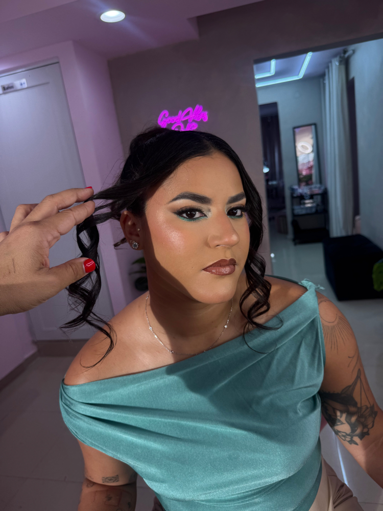 Makeup & Peinados 💄 at The beauty society by Lola Merheb in Carolina, PR