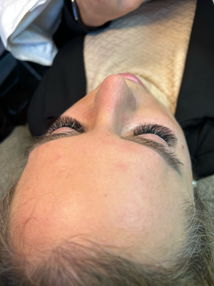 Brow wax and shape