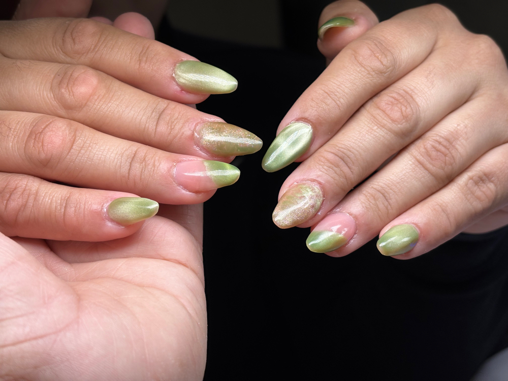 Cat Eye Nails