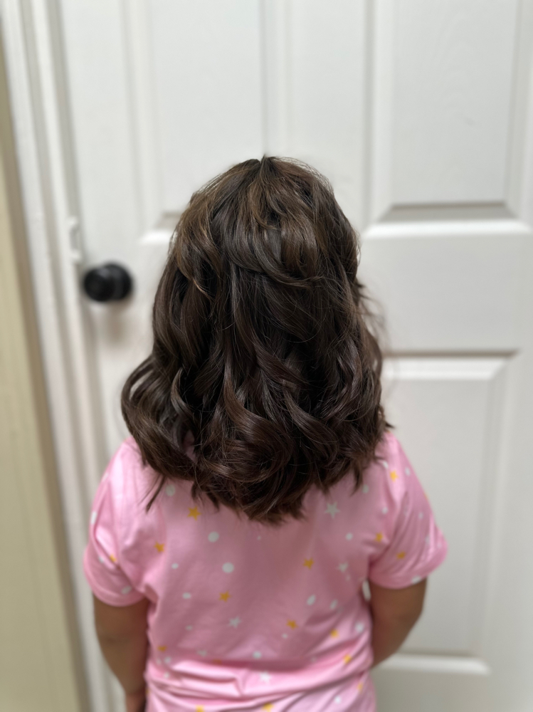 Kids Cuts at MOONLIGHT GLAMOUR in Anaheim, CA