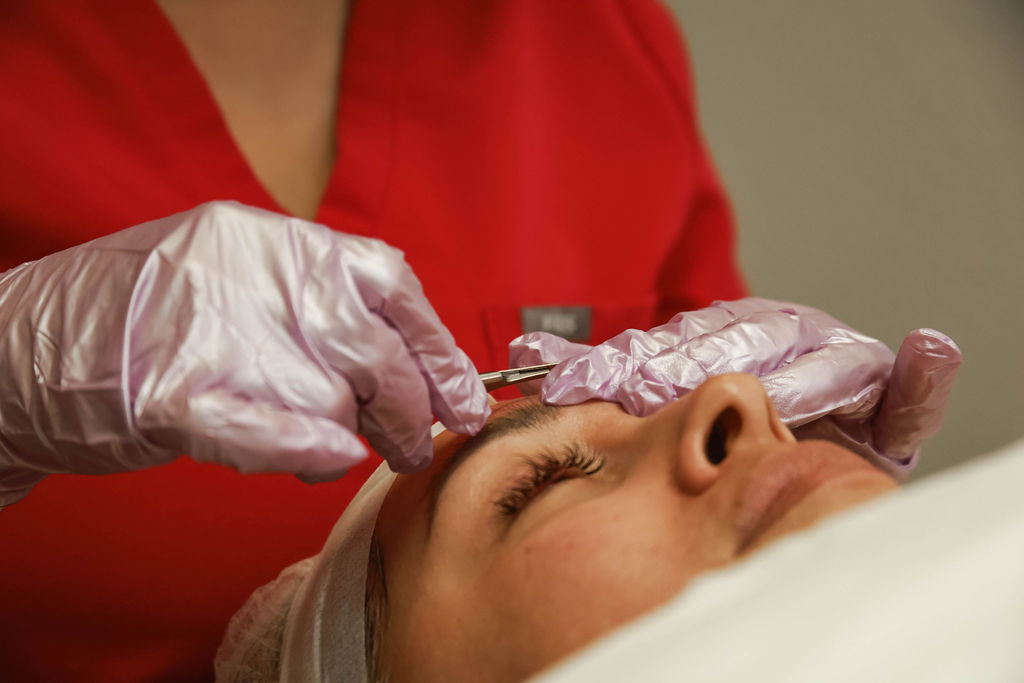 Dermaplane + Acne Treatment + Mask at Flawless Beauty by Jojo in Pasadena, TX