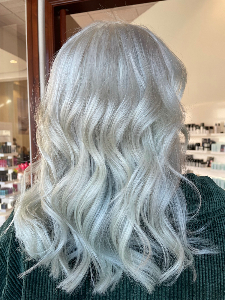 Shampoo And Blowout