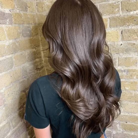 blowdry brush curls at L&G Hair and Nails Salon in Long Beach, NY