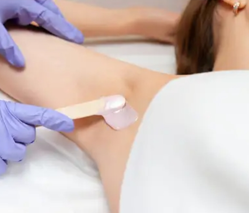 Underarms Waxing
