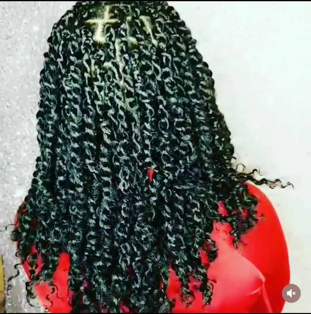 Short Passion Twist