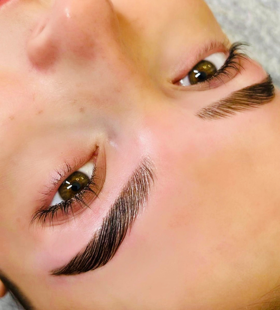 Brow Tint & Style