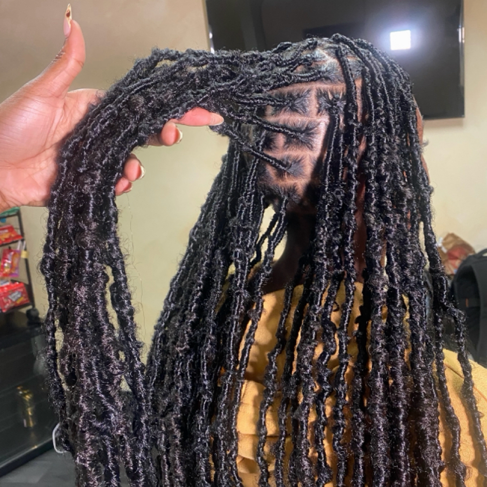 Anna Nu Locs 24’ at Stylesby.anna in Los Angeles, CA