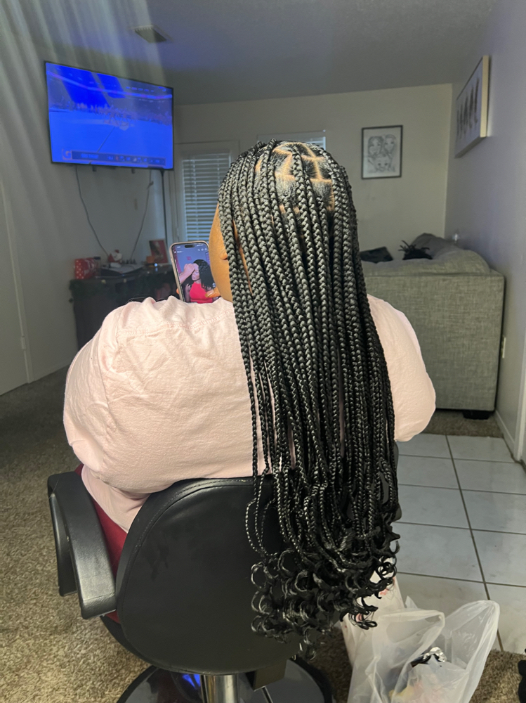 Medium Knotless