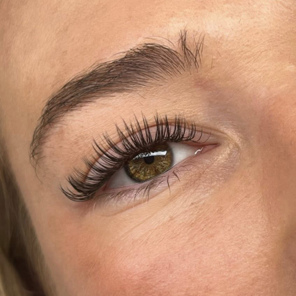 Wet Set Wednesday at The Beauty Works in Tampa, FL