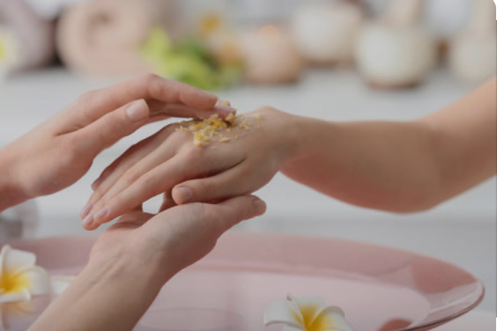 24K MANICURE