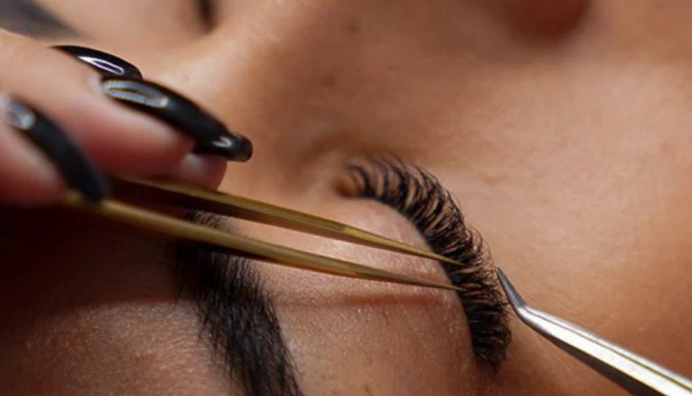 Classique Fill 2Wks at Pink Wax & Lash co. in Raytown, MO