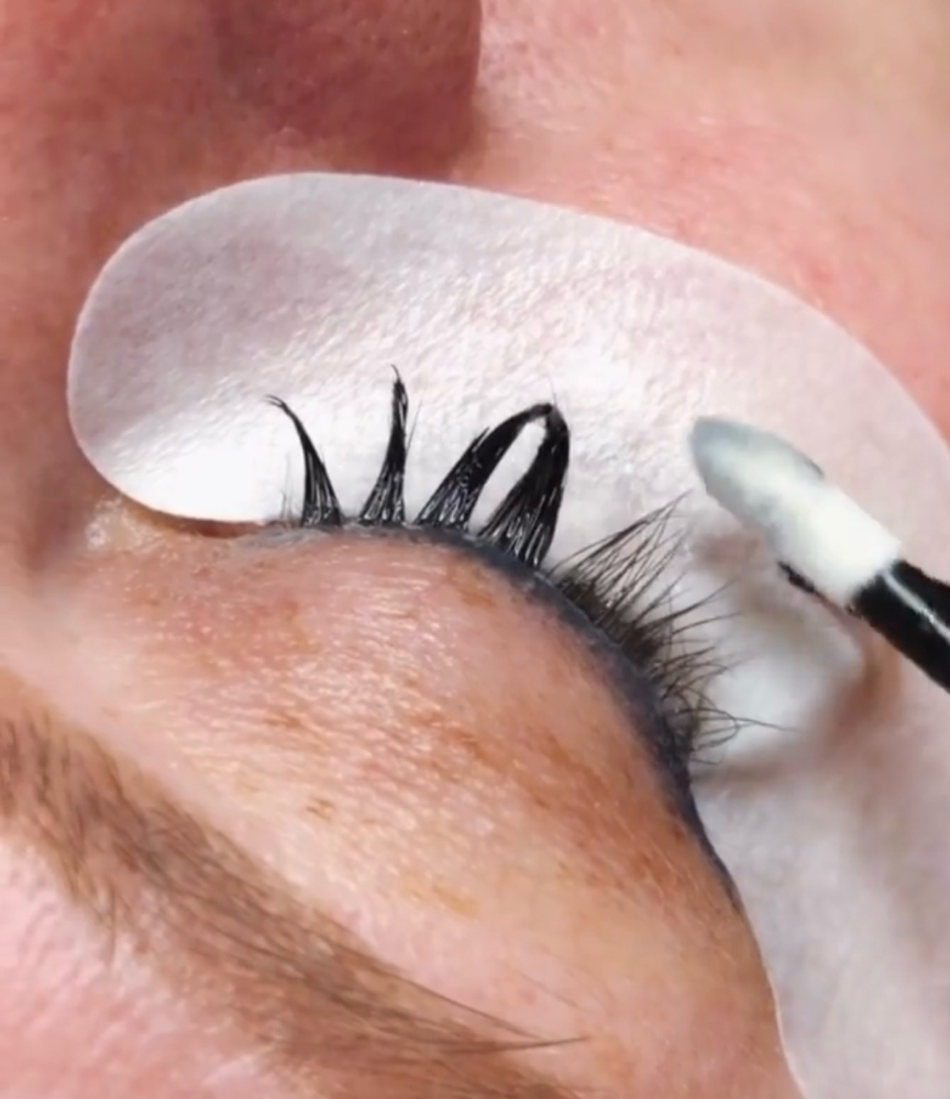Lash removal